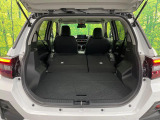 普段のお買い物や通勤、送迎等に十分な荷室スペースを確保しております。セカンドシートを倒すと、大きな荷物の積載も可能です♪