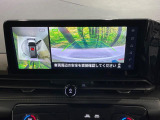 【アラウンドビューモニター】専用のカメラにより、上から見下ろしたような視点で360度クルマの周囲を確認することができます☆死角部分も確認しやすく、狭い場所での切り返しや駐車もスムーズに行えます。