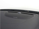 【harman/kardon】世界のオーディオファン垂涎のプレミアムサウンドシステムを搭載。原音に近い音場空間を忠実に再現。乗る人すべてに最良の音響体験を提供します。