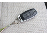 いまや必須のスマートキーも装備!施錠、解錠、エンジンスタートも身につけているだけで可能です!