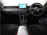 ◆視界広々で非常に運転しやすくロングドライブでも疲れを感じさせないすっきりとまとまったインパネ周りです。