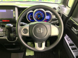 ステアリングも使用感が少なく、きれいな状態となっております♪