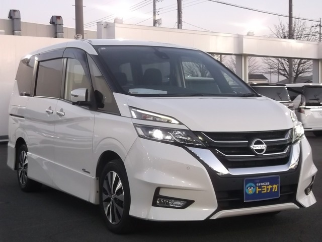 セレナ2.0 ハイウェイスター G純正9インチナビ アラウンドビューM