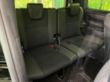 3列目シートはもちろん状態良好☆大人でもゆったりと座って頂けますので、大人数でのお出かけもラクラクです♪ご家族で、気の知れた仲間で、ドライブに行くのが楽しみですね♪
