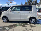 トヨタ車をメインに、人気のハイブリッド車はもちろん、軽自動車からコンパクトカー、ミニバン、SUVなど様々な車種をご用意しております!展示車価格は支払総額表示ですのでご安心ください!