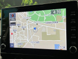 【メーカー純正ナビ】インテリアに溶け込むスタイリッシュな「専用設計」メーカーナビを装備♪視認性や操作性など基本性能にも優れ、より上質なカーライフをお楽しみいただけます。