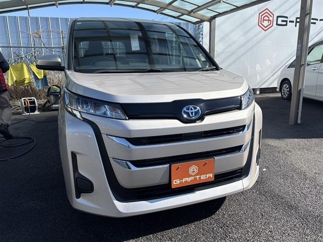 ノア1.8 ハイブリッド X禁煙車 純正ナビ バックカメラ