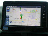 大画面の純正メモリーナビ付きなので遠方へのドライブも快適ですよ♪