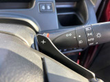 ★マニュアル車のような感覚で操れるパドルシフト★シフトレバーをマニュアルモードの位置にして『+』のレバーを引くとシフトアップ『-』のレバーを引くとシフトダウンします!