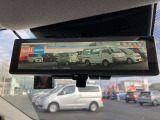 インテリジェントルームミラー☆カメラの映像を映すことで荷物や人が乗っていても後方視界を確保できます☆