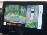 【パノラミックビューモニター】専用のカメラにより、上から見下ろしたような視点で360度クルマの周囲を確認することができます☆死角部分も確認しやすく、狭い場所での切り返しや駐車もスムーズに行えます。