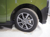実車はアルミホイール組みの夏用タイヤを装着しています。