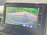【バックカメラ】駐車時に後方がリアルタイム映像で確認できます。大型商業施設や立体駐車場での駐車時や、夜間のバック時に大活躍!運転スキルに関わらず、今や必須となった装備のひとつです!