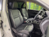 運転席シート廻りは使用感も少なく、良好な状態となっています。前オーナー様が丁寧に使っていたことがよくわかりますね。