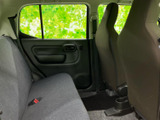 運転席側後部座席