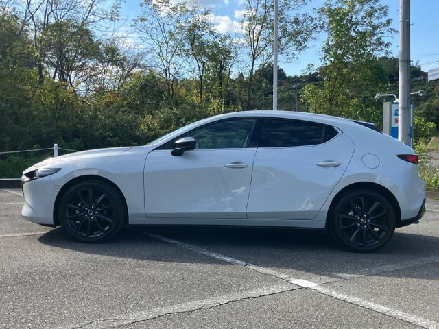 マツダ MAZDA3ファストバック 1.5 15S レトロスポーツエディション の