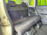 後部座席も気になるようなキズ・汚れやへたり等、大きなダメージはなく、良好な状態です。