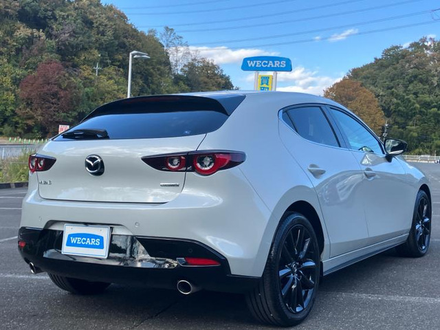 マツダ MAZDA3ファストバック 1.5 15S レトロスポーツエディション の