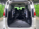 後席を格納すると、これだけの広さが!シーンに合わせたシートアレンジで、大きな荷物も積むことが出来ます♪
