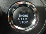 エンジンスタートはプッシュボタンを押すだけ!キーを取り出す必要ございません♪