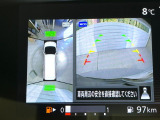 【アラウンドビューモニター】専用のカメラにより、上から見下ろしたような視点で360度クルマの周囲を確認することができます☆死角部分も確認しやすく、狭い場所での切り返しや駐車もスムーズに行えます。