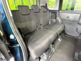 後部座席も気になるようなキズ・汚れやへたり等、大きなダメージはなく、良好な状態です。