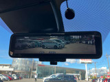 インテリジェントルームミラー☆カメラの映像を映すことで荷物や人が乗っていても後方視界を確保できます☆