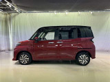 両側パワースライドドア付きだから、狭い駐車スペースなどでの 乗り降りラクラク!小さなお子さまのいるご家庭には嬉しい装備。