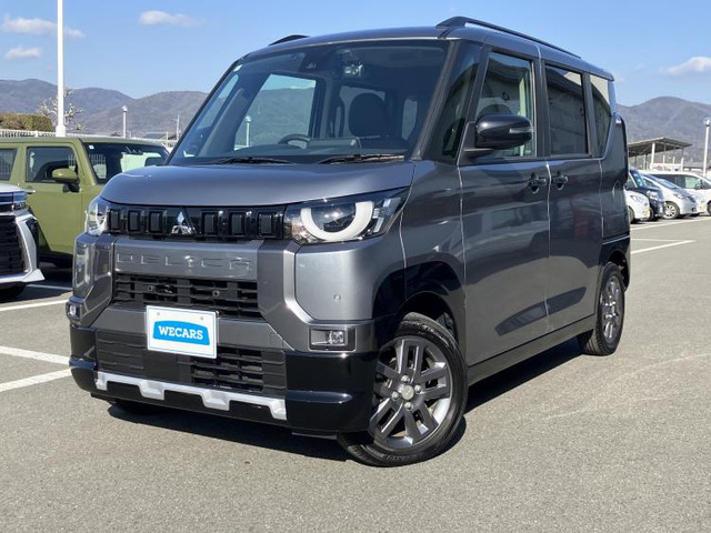 デリカミニT プレミアム 4WD