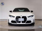 【キドニーグリル】BMWは約90年もの間、ほぼ全ての車両にひと目でBMWだと分かるこの特徴的なフロントグリルが備えられ、デザイン・アイコンとして親しまれてきました。