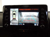 バックモニター付きで後方を確認しながら安心して駐車することが出来ます。