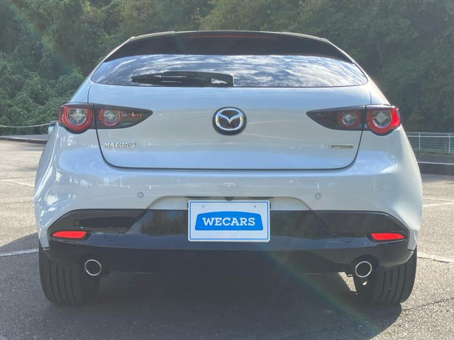 マツダ MAZDA3ファストバック 1.5 15S レトロスポーツエディション の