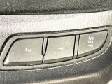 【メモリー機能付きパワーシート】ドライバーごとに設定したシート位置を記憶して、ボタン一つで切り替えできる便利な機能!運転する方が複数名いらっしゃるご家庭におすすめです♪