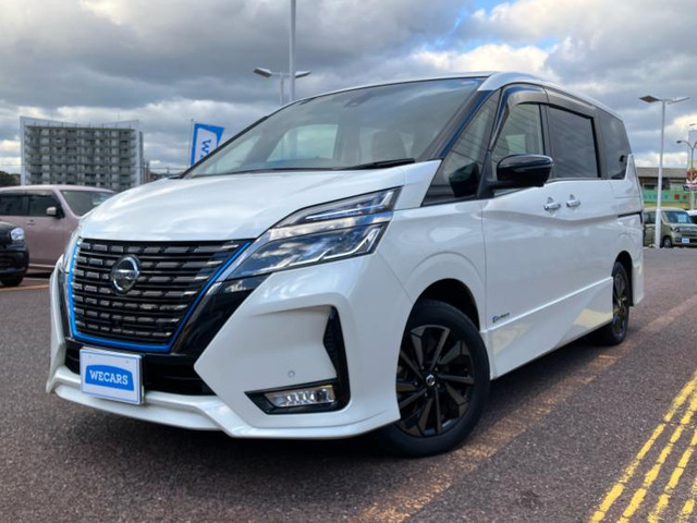 セレナ1.2 e-POWER ハイウェイスター V アーバンクロム