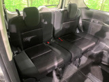 3列目シートはもちろん状態良好☆大人でもゆったりと座って頂けますので、大人数でのお出かけもラクラクです♪ご家族で、気の知れた仲間で、ドライブに行くのが楽しみですね♪