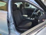 自社整備工場併設! 納車整備からアフターフォローまでお任せください。 車検や定期点検、オイル交換はもちろん、ナビやドラレコ、バックカメラ、ETC等の取り付けも当店にお任せください。