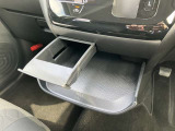 インストセンタースライドトレイ、カップホルダー付
