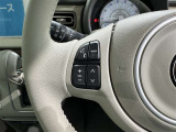 ステアリングスイッチ装備!運転しながら手元でオーディオの操作などができます。