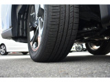 225/55R18インチタイヤを装着