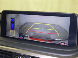 バックモニターも装備しております。バックギアに入れるとナビ画面に車の後方が映し出されます。これで後方確認も安心!