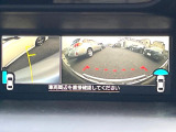 【フロント&サイド&バックカメラ】ドライバーから見にくい死角部分を映像で確認できるカメラを各所に装着。見通しがきかない場所や住宅密集地などを運転することが多い人におすすめの安心装備です。