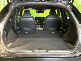 後席を格納すると、これだけの広さが!シーンに合わせたシートアレンジで、大きな荷物も積むことが出来ます♪