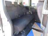 ゆとりある広々とした車内空間は、ドライブを始め買い物やレジャーなど、幅広く活躍します。一人でもみんなとでもお出かけを楽しみましょう!