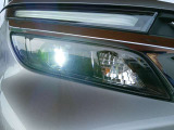 LEDヘッドライト装備なので暗い夜間の運転も安心☆