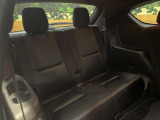 3列目シートはもちろん状態良好☆大人でもゆったりと座って頂けますので、大人数でのお出かけもラクラクです♪ご家族で、気の知れた仲間で、ドライブに行くのが楽しみですね♪