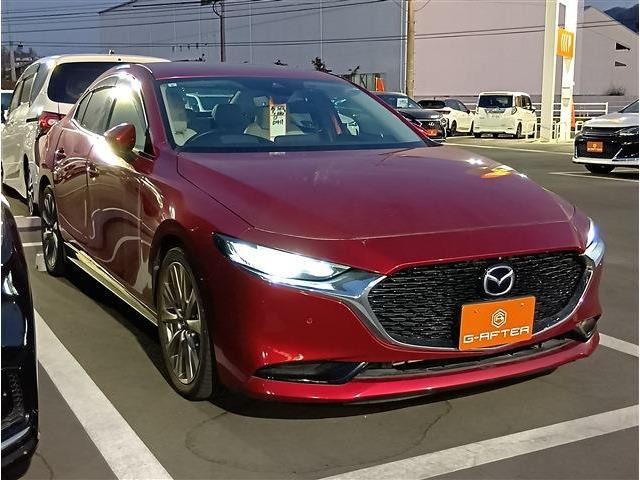 MAZDA3セダン2.0 20S Lパッケージ禁煙車 白本革シート 純正8.8インチナビ