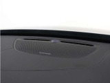 【harman/kardon】世界のオーディオファン垂涎のプレミアムサウンドシステムを搭載。原音に近い音場空間を忠実に再現。乗る人すべてに最良の音響体験を提供します。