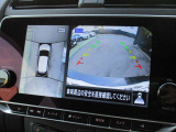 周囲の状況が分かるアラウンドビューモニター搭載。苦手な縦列駐車もこれがあれば安心ですね。