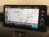 アップルカープレイ、アンドロイドオート対応純正ナビ搭載です。知らない道も安心ですね!