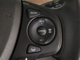 【アダプティブ・クルーズ・コントロール】予め設定した車速内でクルマが自動的に加減速。 前走車との適切な車間距離を維持しながら追従走行し、高速道路でのドライバーの疲労を軽減してくれる嬉しい機能付♪